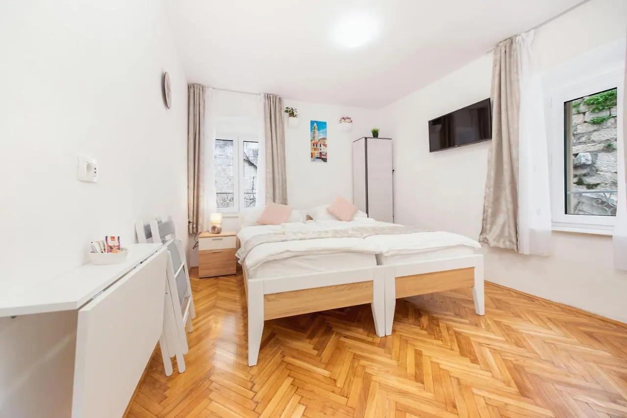 Apartamento 3M Golden Gate Split 0*,  Croacia